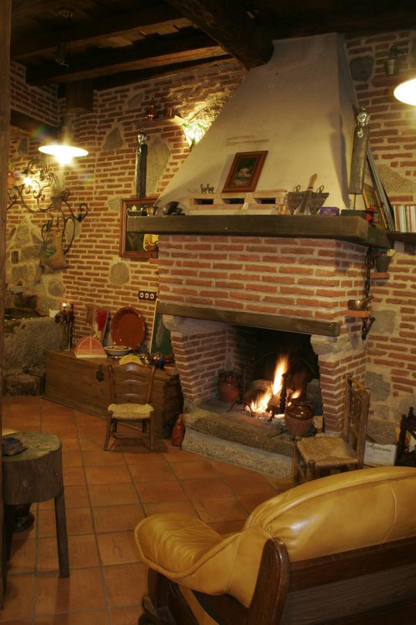 Posada La Gatera Pedro Bernardo 외부 사진